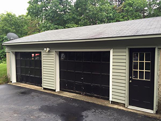 Garage door replacement NH (before photo)